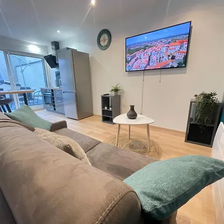 Apartment Le Balcon De Yourhosthelper