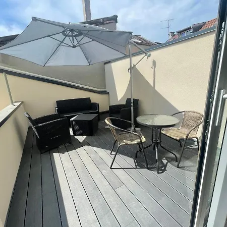 Le Balcon De Yourhosthelper